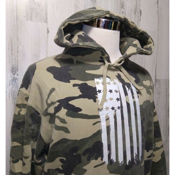 INDEPENDENT TRADING CO sz M  Camo w/Flag Heavyweight Hooded Sweatshirt - Picture 1 of 7